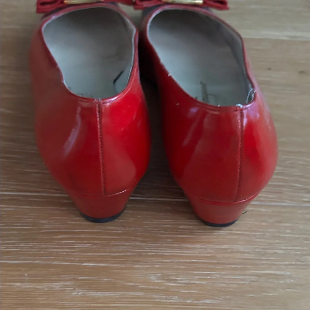Salvatore Ferragamo Red Heels with Gold Accent - Picture 3 of 8
